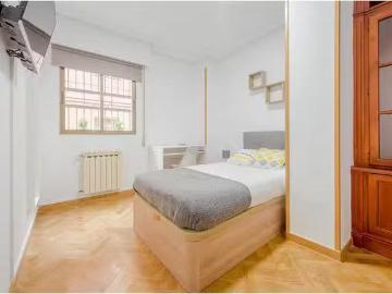 ¡Oferta! Habitación en Calle de Amorós, Guindalera