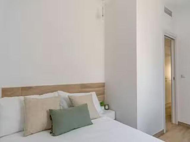 Único Habitación en Calle de Ana María, Valdeacederas
