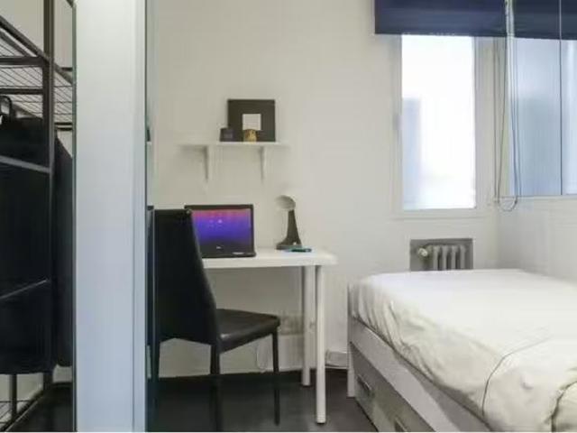 Encantador Habitación en Calle de Federico Gutiérrez, Quintana