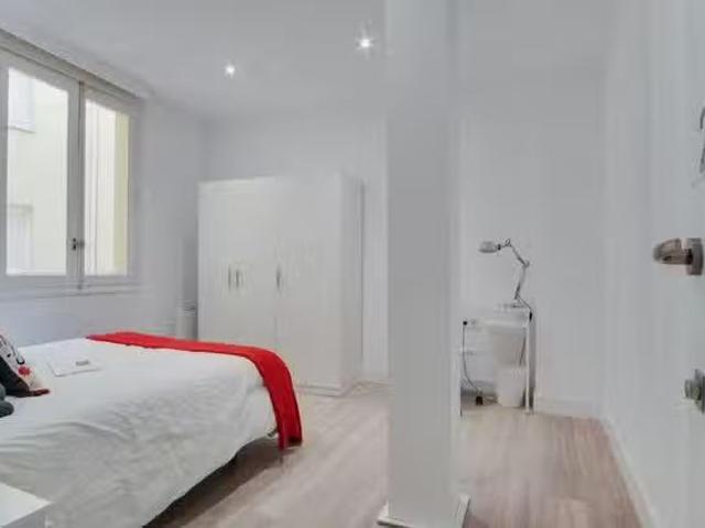 ¡Oferta! Habitación en Calle de Fernán González, Goya
