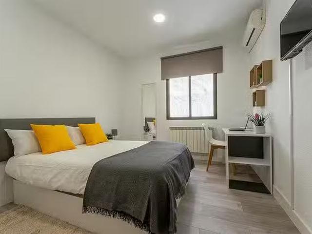 ¡Recién llegado! Habitación en Calle de Francisco Silvela, Gui.