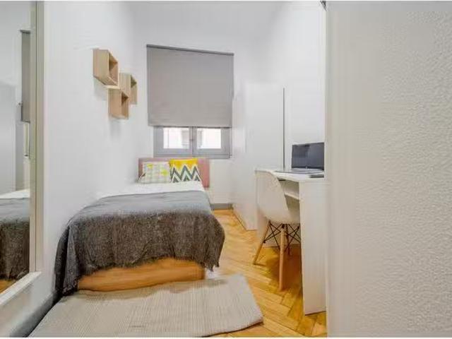 Acogedor Habitación en Calle de Goya, Goya