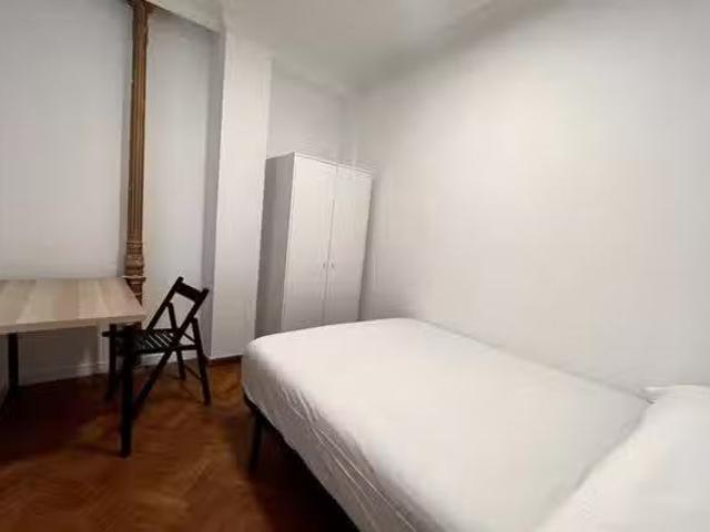 Encantador Habitación en Calle de Grafal
