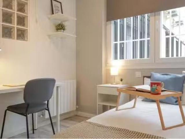 Bonito Habitación en Calle de Illescas