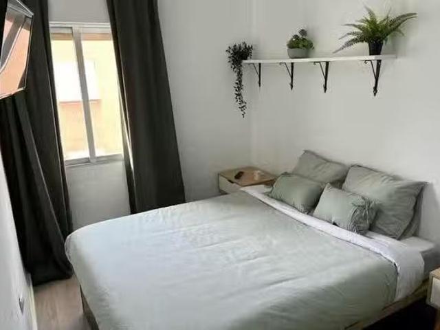 Único Habitación en Calle de Luis Mitjans, Adelfas