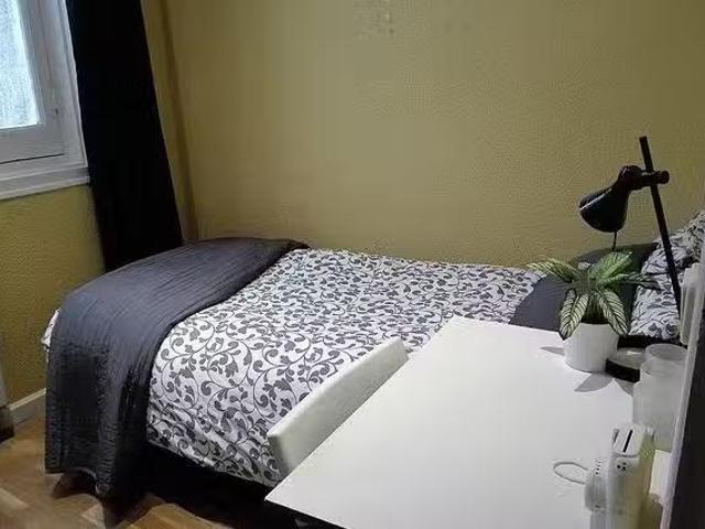 Bonito Habitación en Calle de la Redondilla