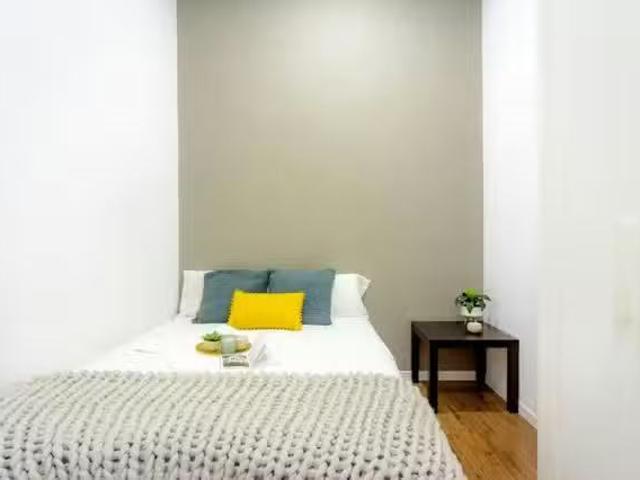 Encantador Habitación en Calle de los Caños del Peral, Palacio
