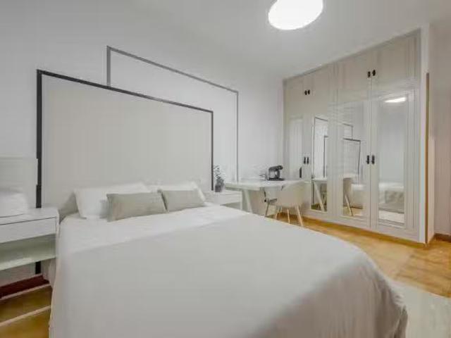 Nuevo Habitación en Calle de Ruiz Palacios, Berruguete