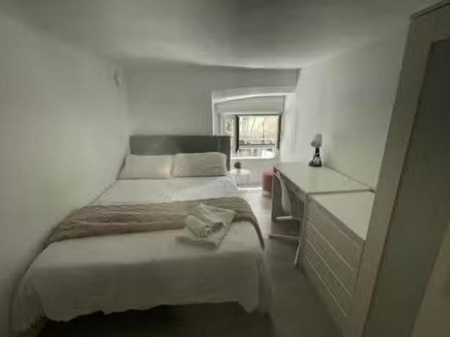 Único Habitación en Calle de San Gregorio, Justicia
