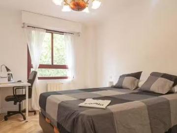 Encantador Habitación en Calle de Sangarcía