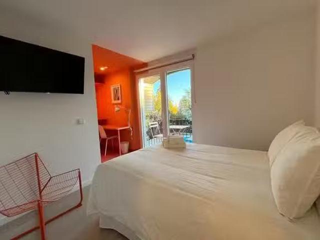 Único Habitación en Calle del Zenit, Aravaca