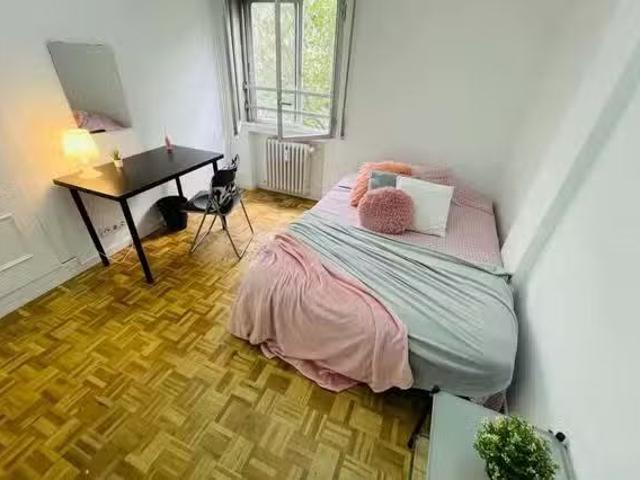 Encantador Habitación en Calle del Doctor Esquerdo