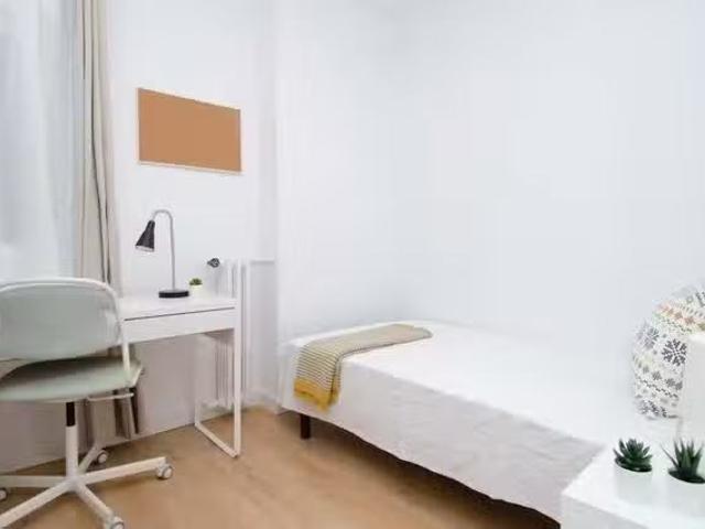 ¡Oferta! Habitación en Calle del Doctor Esquerdo