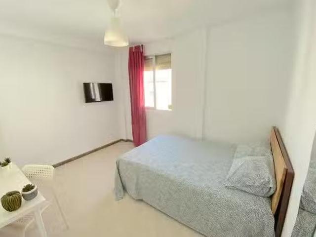 ¡En alquiler! Habitación en Calle el Pedroso, Begoña Santa Cat.