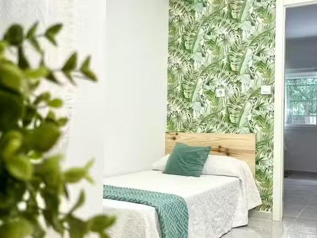 Encantador Habitación en Calle Granate, Las Avenidas