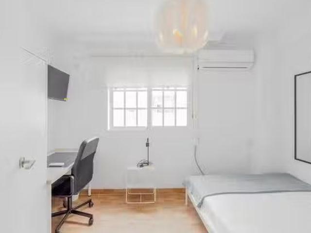 ¡Renta! Habitación en Calle Hermano Tomás Bengoa, Madre de Dios