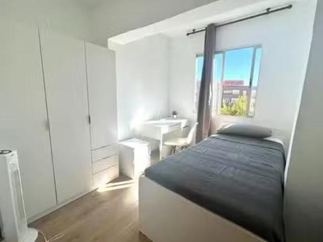 Único Habitación en Calle León