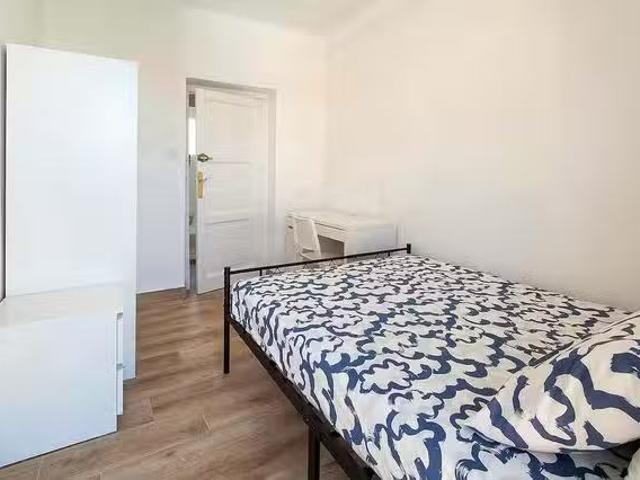 Único Habitación en Calle Ter