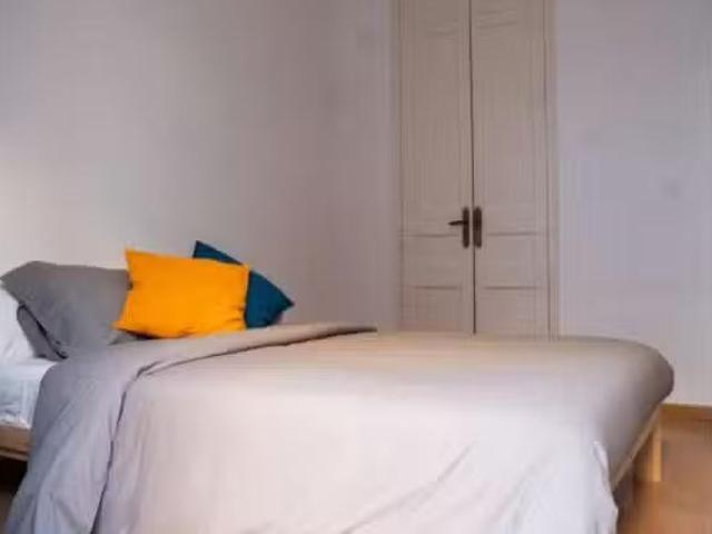 Bonito Habitación en Carrer Castell de Cullera, La Torre