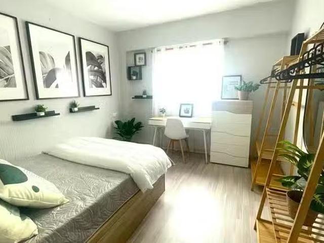 ¡En alquiler! Habitación en Carrer d' Antonio Ponz, Poblados M.