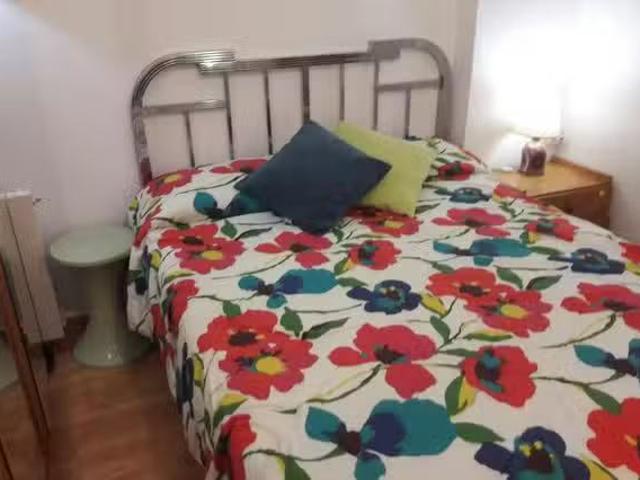 ¡Recién llegado! Habitación en Carrer de Villarroel, l'Antiga.
