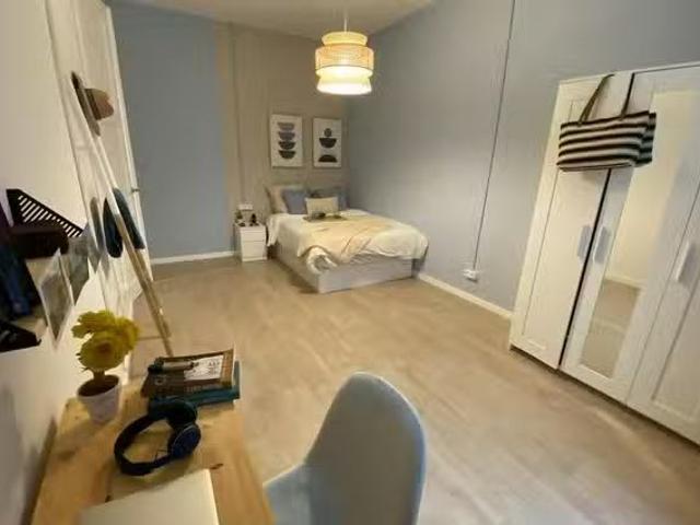 ¡En alquiler! Habitación en Carrer de la Unió, El Raval