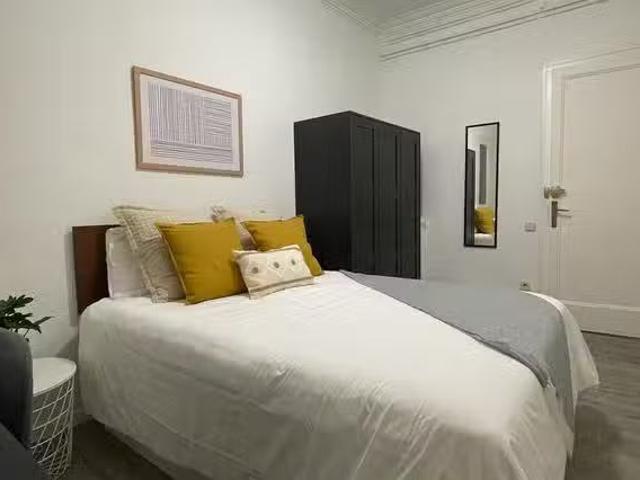 ¡Oferta! Habitación en Carrer de la Creu Coberta, Hostafrancs