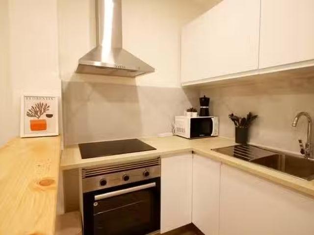 Bonito Habitación en Carrer de Padilla
