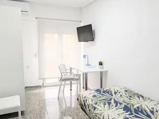 Acogedor Habitación en Carrer de Sant Pere, Poblados Marítimos
