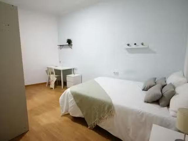 ¡En alquiler! Habitación en Carrer del Cinca, Sant Andreu de P.