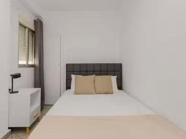 Bonito Habitación en Carrer del Monestir de Poblet