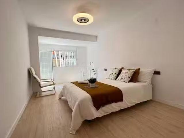 Único Habitación en Carrer del Reverend José Maria Pinazo, Ben.