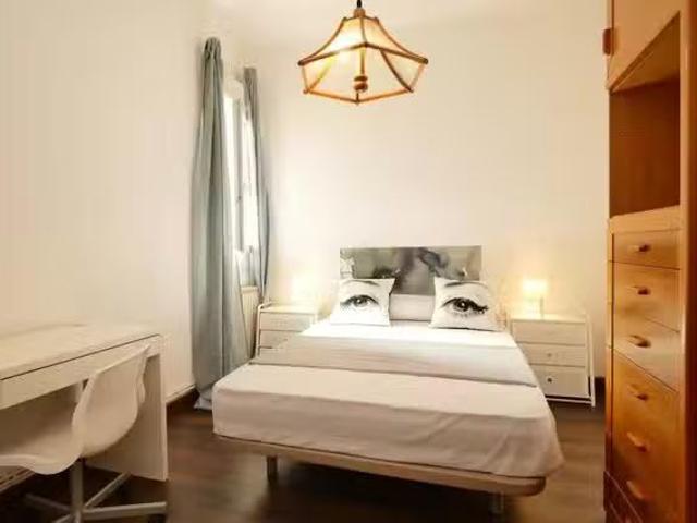 Único Habitación en Carrer Gran de Gràcia