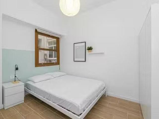 ¡En alquiler! Habitación en Carrer Italia, Ensanche Diputación