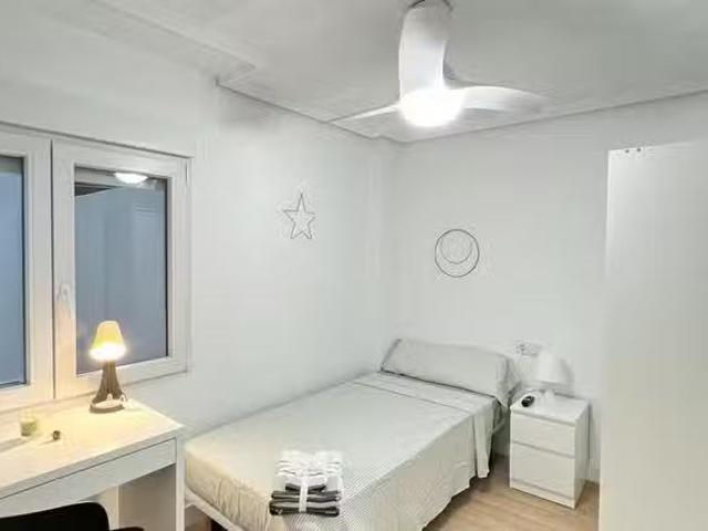 ¡En alquiler! Habitación en Carrer Manuel Vicente Pastor, Carr.