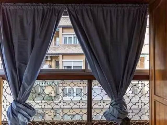 ¡Oferta! Habitación en Gran Via de Ferran el Catòlic