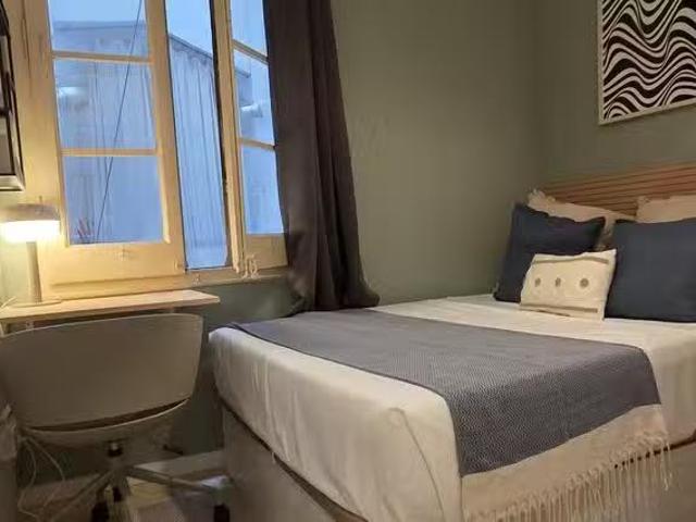 Encantador Habitación en Gran Via de les Corts Catalanes, 681