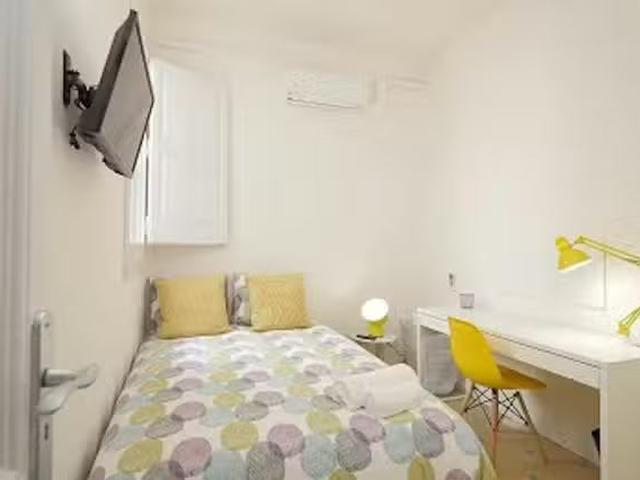 ¡Oferta! Habitación en Gran Via de les Corts Catalanes, La Nov.