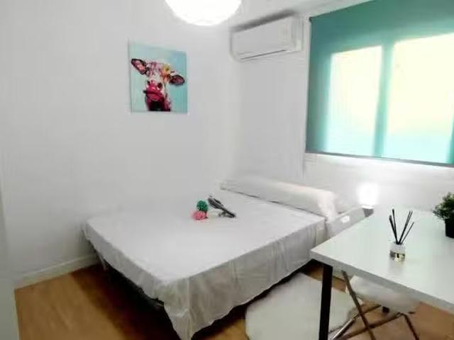 Nuevo Habitación en Paseo de Almería