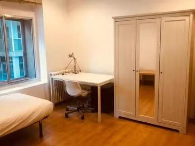 Único Habitación en Paseo de San Francisco de Sales, Valleherm.