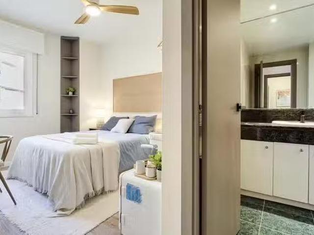 ¡Recién llegado! Habitación en Passeig de Montjuïc