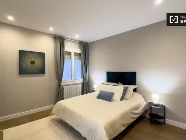 ¡Oferta! Habitación en piso compartido de 4 habitaciones, la S.