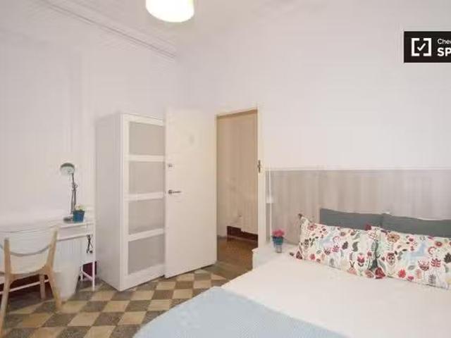 Único Habitación en piso compartido de 5 habitaciones en el Go.