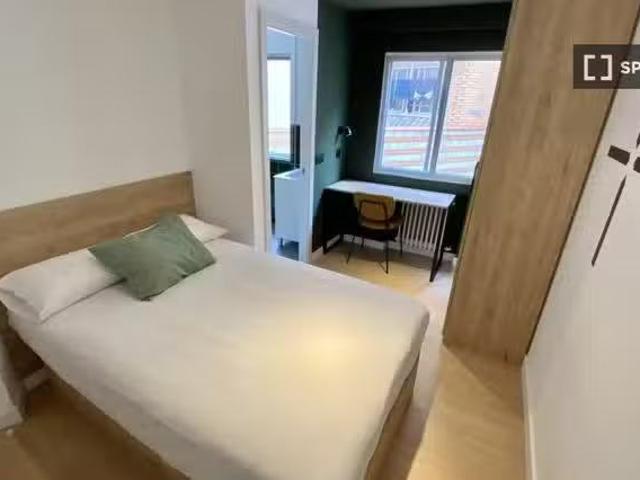 Nuevo Habitación en piso compartido en Vista Alegre, Madrid