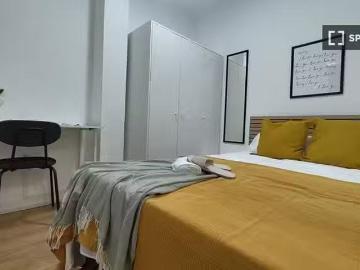 Encantador Habitación en piso compartido en alquiler, Trafalga.