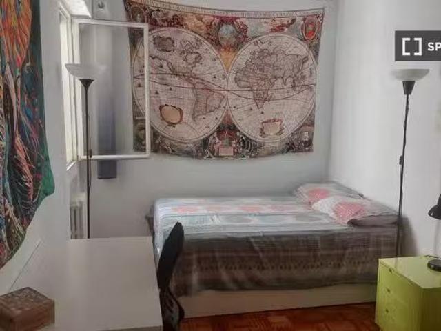 Acogedor Habitación en piso compartido en alquiler en Casa de.