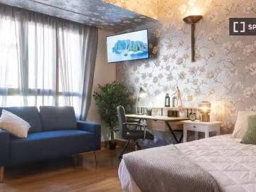 Bonito Habitación en piso compartido en alquiler en El Viso, M.