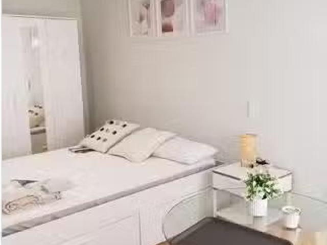 Único Habitación en piso compartido en alquiler en Nou Moles.