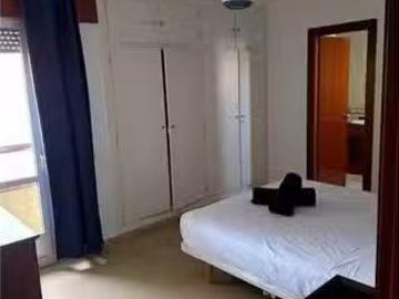 Acogedor Habitación en piso compartido en alquiler en Oliveros.