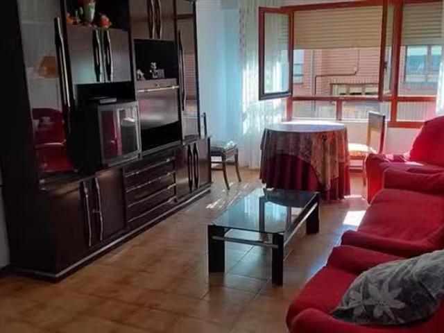¡Recién llegado! Habitación en 1 Calle Clemente Sáenz
